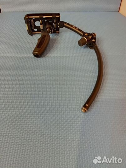 Стабилизатор видеокамеры Steadicam Merlin2