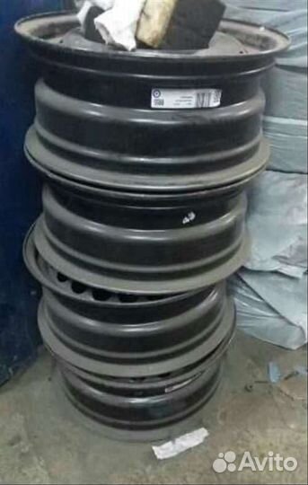 Штампованный диск R15 KFZ 8955