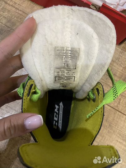 Коньки хоккейные CCM 11 размер