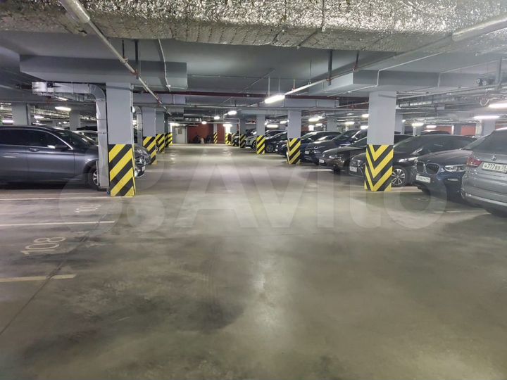 Машиноместо, 13 м²