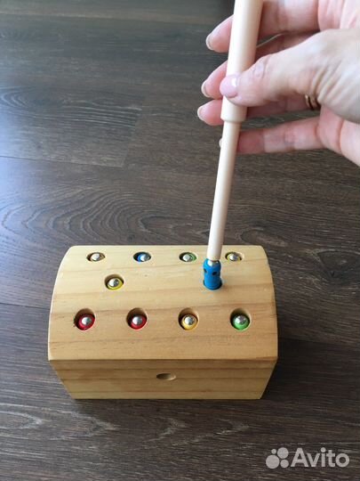 Равивающая игрушка, магнитные червячки