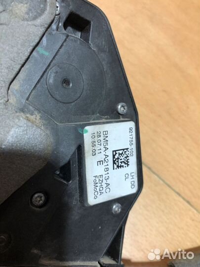 Замок двери передней левой Ford Focus