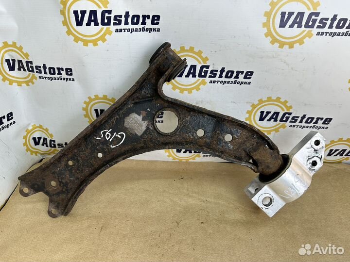 Рычаг подвески правый передний Audi A3 8P 2006