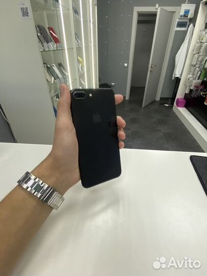 iPhone 8 Plus, 64 ГБ