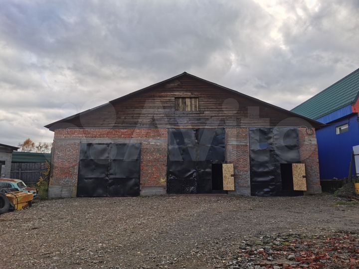 Гараж, > 30 м²