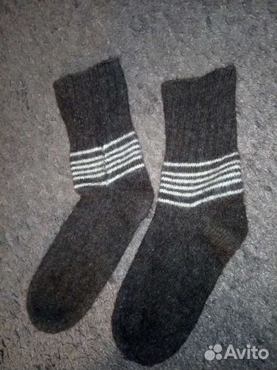 Носки шерстяные, рукавицы меховые