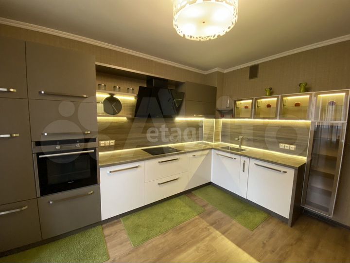3-к. квартира, 84 м², 4/11 эт.