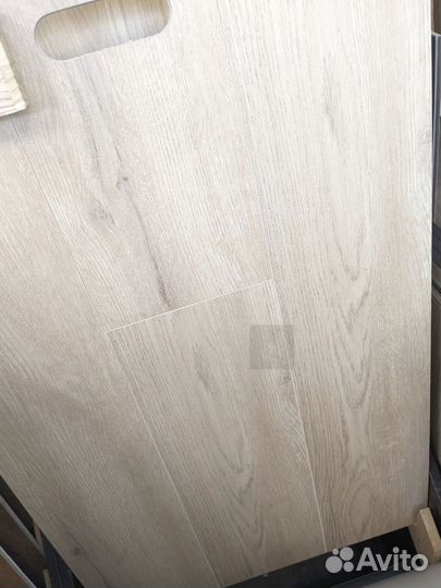 Кварцвиниловая плитка. Ламинат влагостойкий