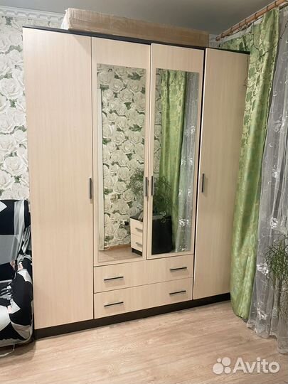 Шкаф 4 х створчатый бу