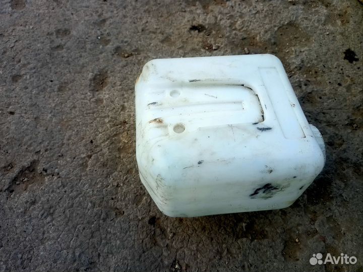 Бачок омывателя ваз-2101-2107 нового образца