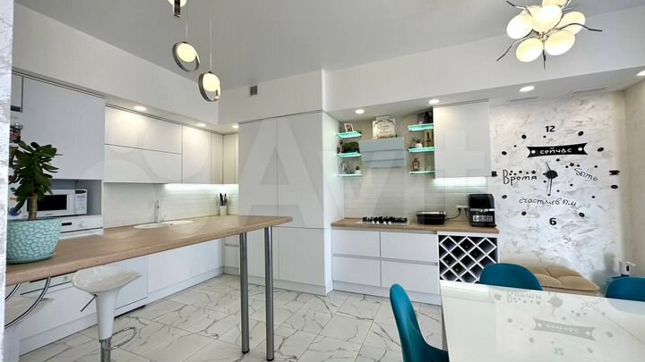 3-к. квартира, 104 м², 2/6 эт.