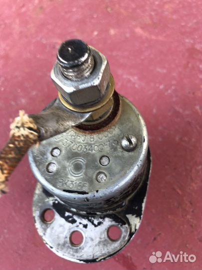 Выключатель массы автомобиля