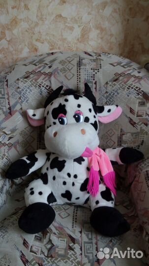 Мягкая игрушка Коровка с шарфом