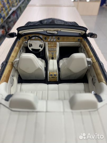 Bentley Azure 2006 Black 1:18