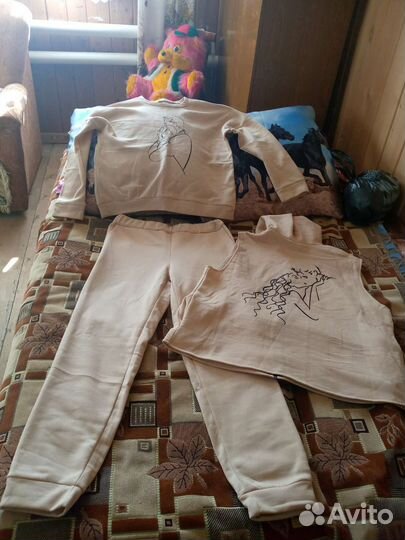 Спортивный костюм женский