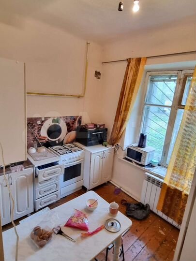 Комната 30 м² в 4-к., 1/3 эт.