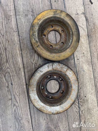 Тормозные диски заднее Mazda 3 1.6 2006