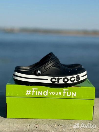 Шлепки Crocs черные