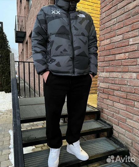 Куртка The North Face x Kaws