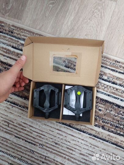 Педали велосипедные пластиковые