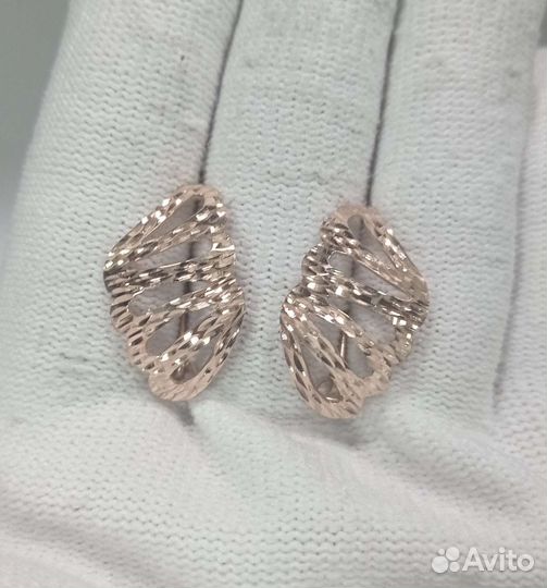 Золотые серьги