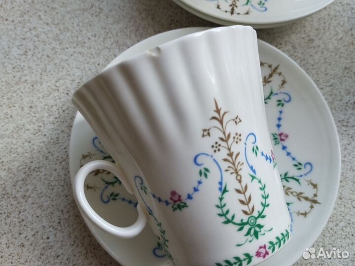 Фарфор чайник заварочный и кофейные пары