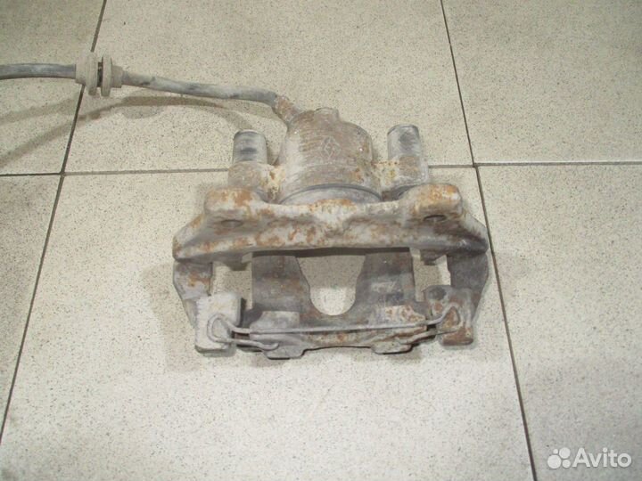 Суппорт передний левый Renault Logan 2