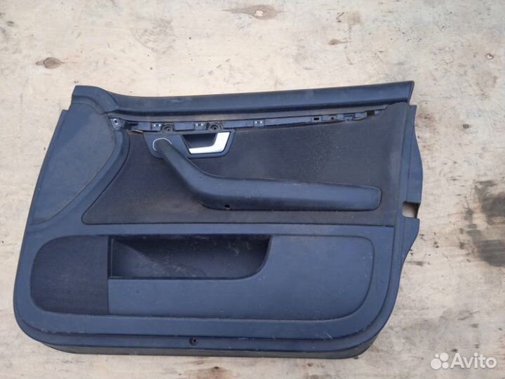 Обшивка карта двери передняя правая Audi A4 B7 ALZ