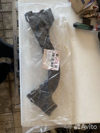 Кронштейн заднего бампера ford focus 3 хэтчбек