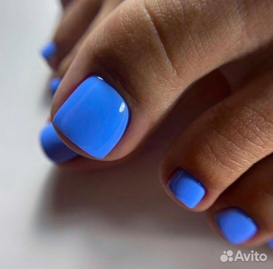 Маникюр и педикюр в 4 руки