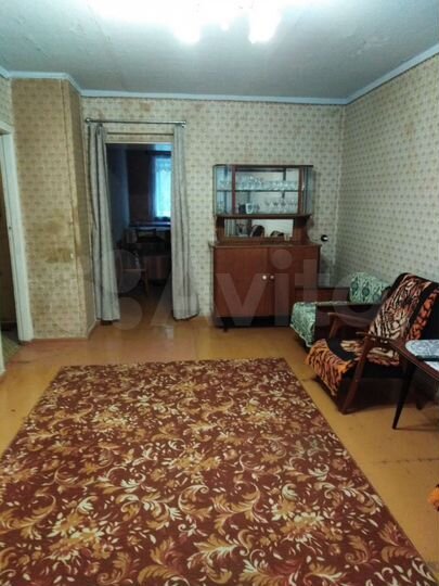 2-к. квартира, 52 м², 1/5 эт.