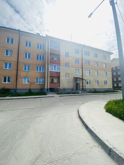 Комната 21,7 м² в 5-к., 1/4 эт.