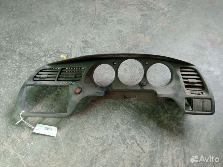 Консоль спидометра на Honda Accord CF3