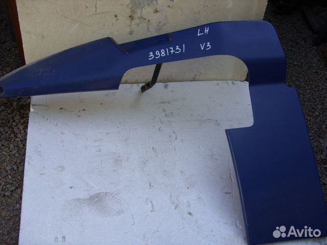 Спойлер кабины верхний левый volvo