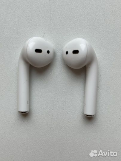 Беспроводные наушники apple airpods 1