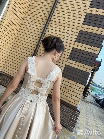 Красивое вечернее платье на выпускной