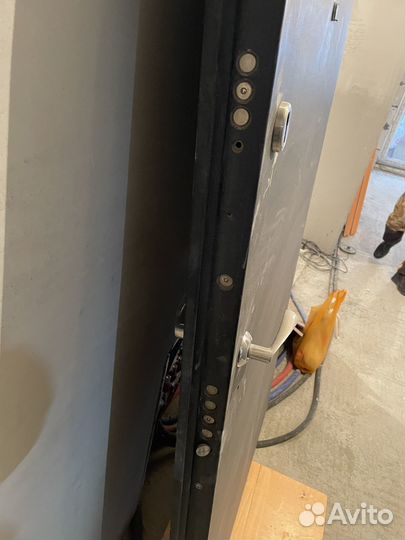 Металлическая дверь входная левая 216х110