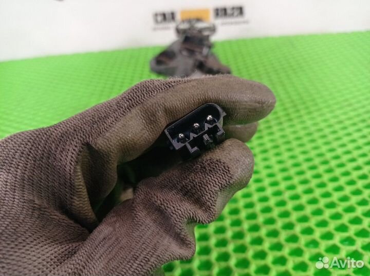 Замок крышки багажника BMW 5, BMW X5, BMW X6