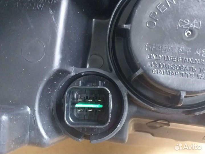 Фара передняя левая Ssang Yong Rexton 2