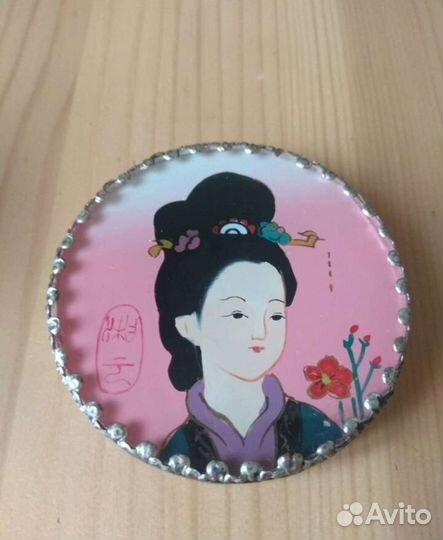 Шкатулка таблетница пудреница