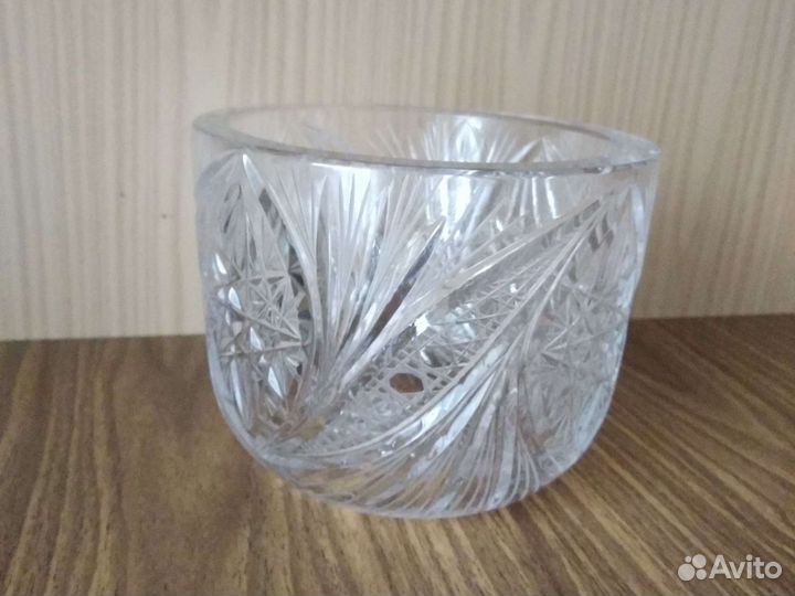 Вазы хрустальные, много