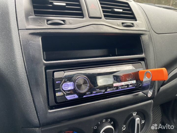 Магнитола Pioneer MVH-S120UBW