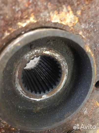 Поворотный кулак передний правый Toyota RAV4(2586)