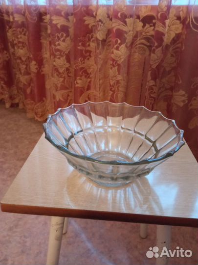 Салатник, ваза для фруктов