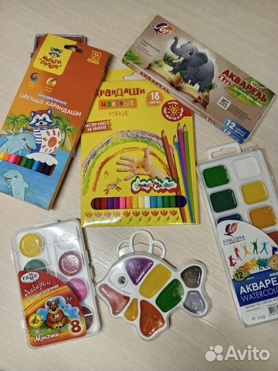 Краски медовая аква, карандаши, пластилин. Новые