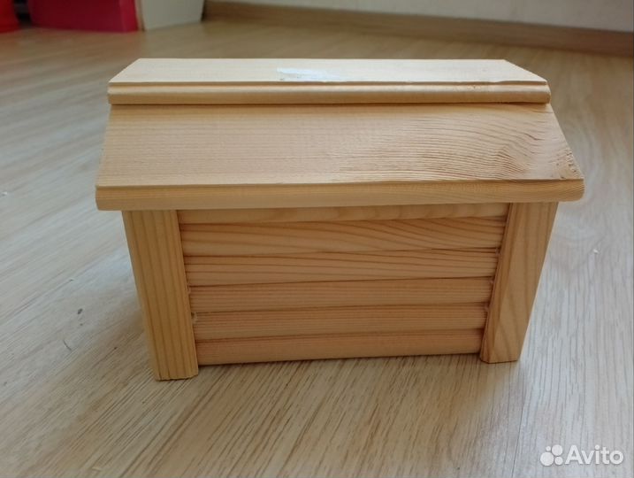 Деревянный домик для хомяка