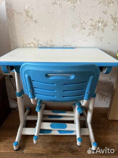 Растущий стол парта