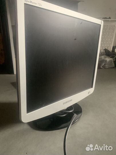 Монитор Samsung