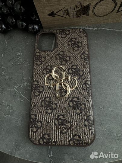 Чехол на iPhone 11 Guess
