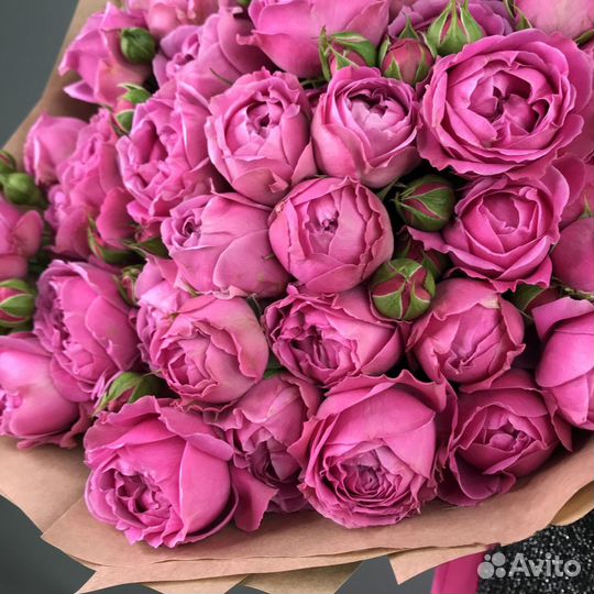 Букет пионовидных роз 